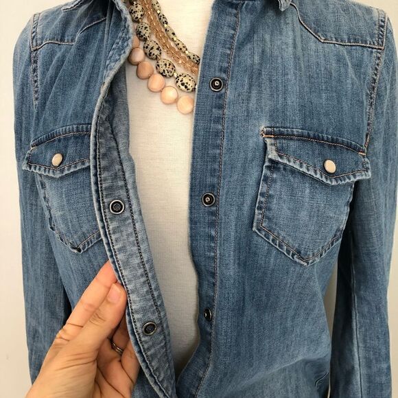 J. Crew Chambray Denim Button Down Top Shirt Women's Size XXS Pocket - Picture 4 of 8
